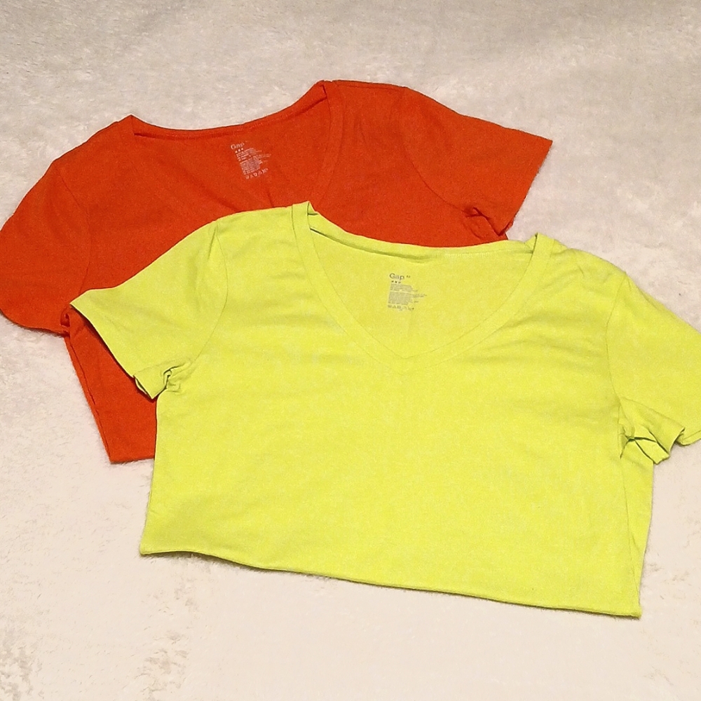 GAP SPORT T-SHIRTS
